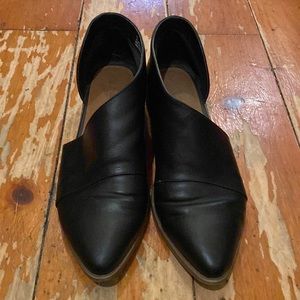 9.5 Universal Thread Women’s Flat